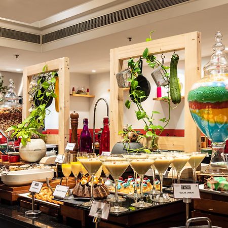 Mercure Hyderabad Kcp Banjara Hills, An Accor Hotel Екстер'єр фото A dessert buffet at a hotel in India