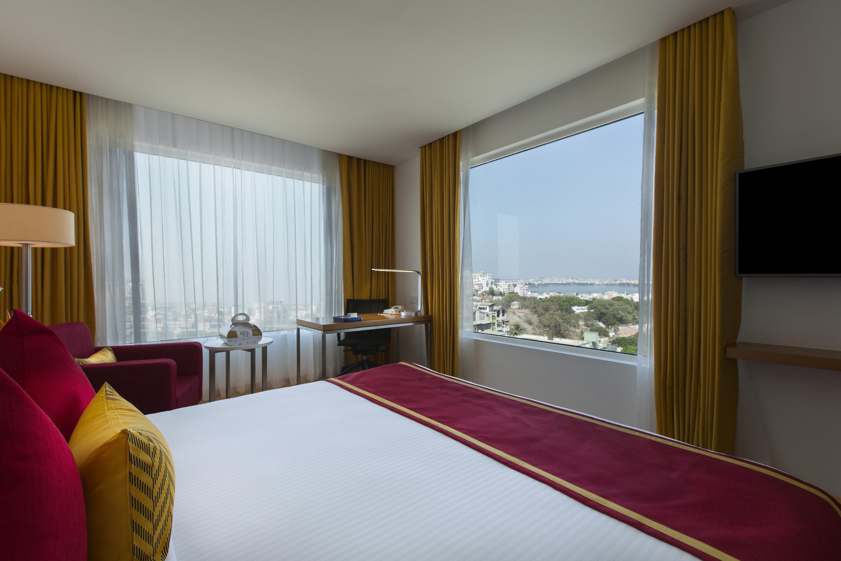 Mercure Hyderabad Kcp Banjara Hills, An Accor Hotel Екстер'єр фото A room at the hotel