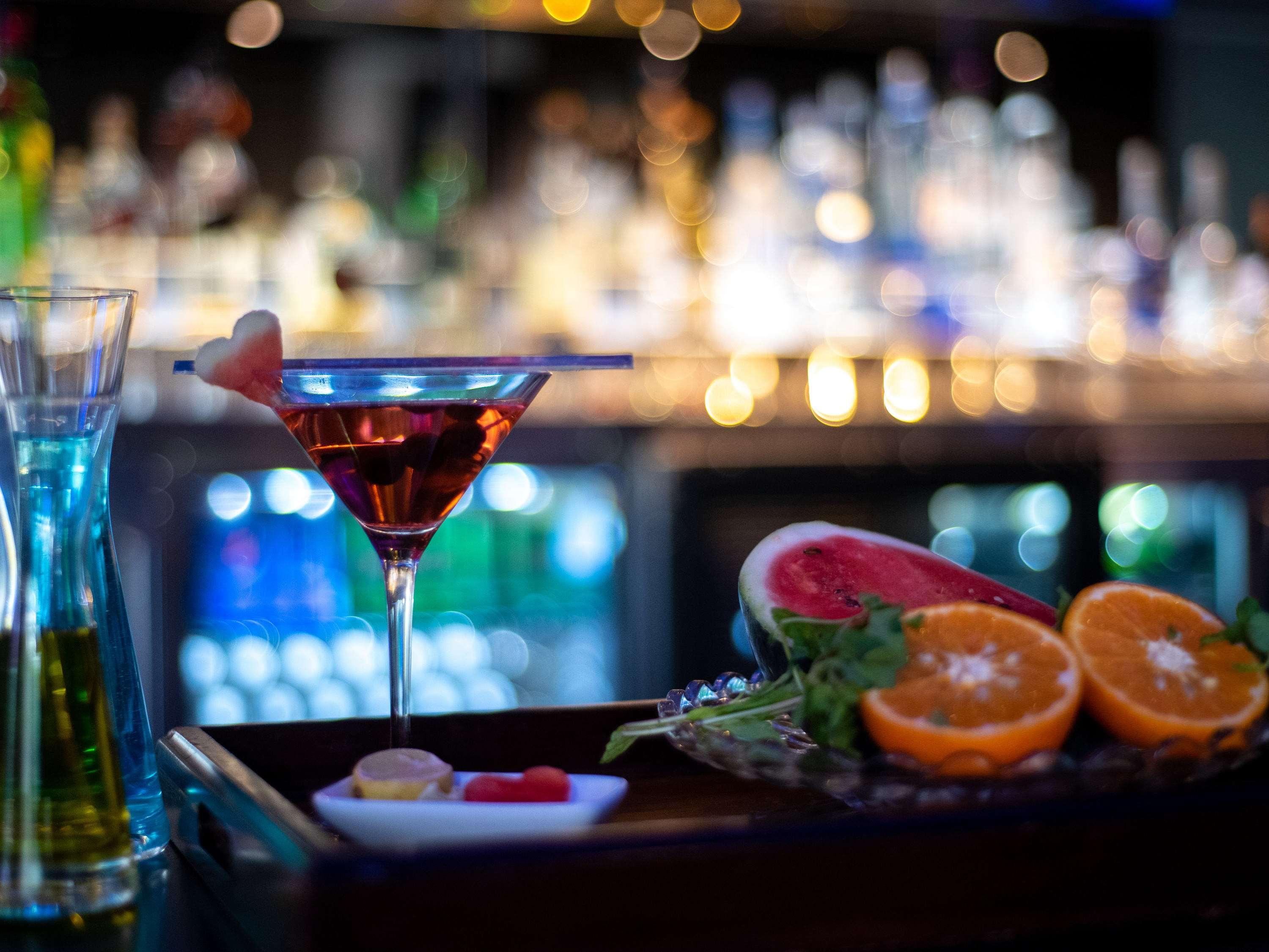Mercure Hyderabad Kcp Banjara Hills, An Accor Hotel Екстер'єр фото A cosmopolitan cocktail