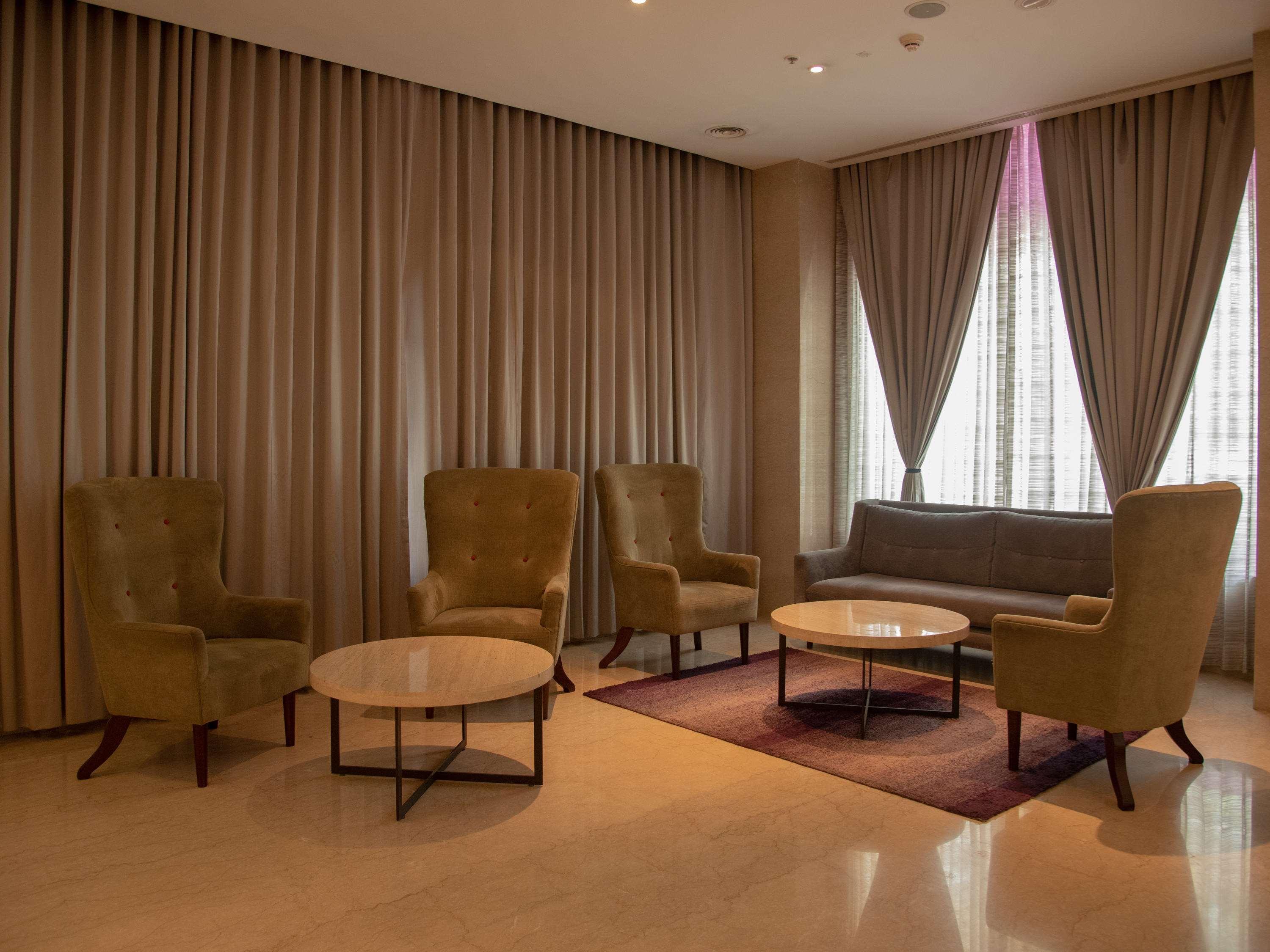 Mercure Hyderabad Kcp Banjara Hills, An Accor Hotel Екстер'єр фото A room at the hotel