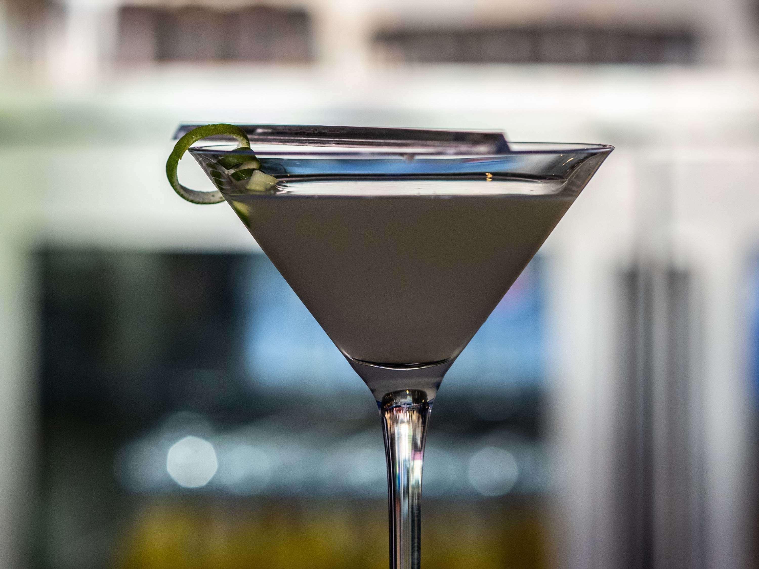 Mercure Hyderabad Kcp Banjara Hills, An Accor Hotel Екстер'єр фото A Vesper cocktail