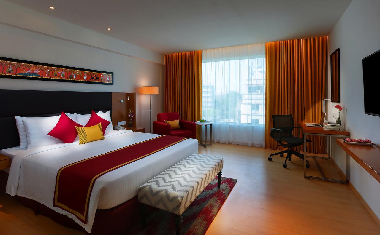 Mercure Hyderabad Kcp Banjara Hills, An Accor Hotel Екстер'єр фото